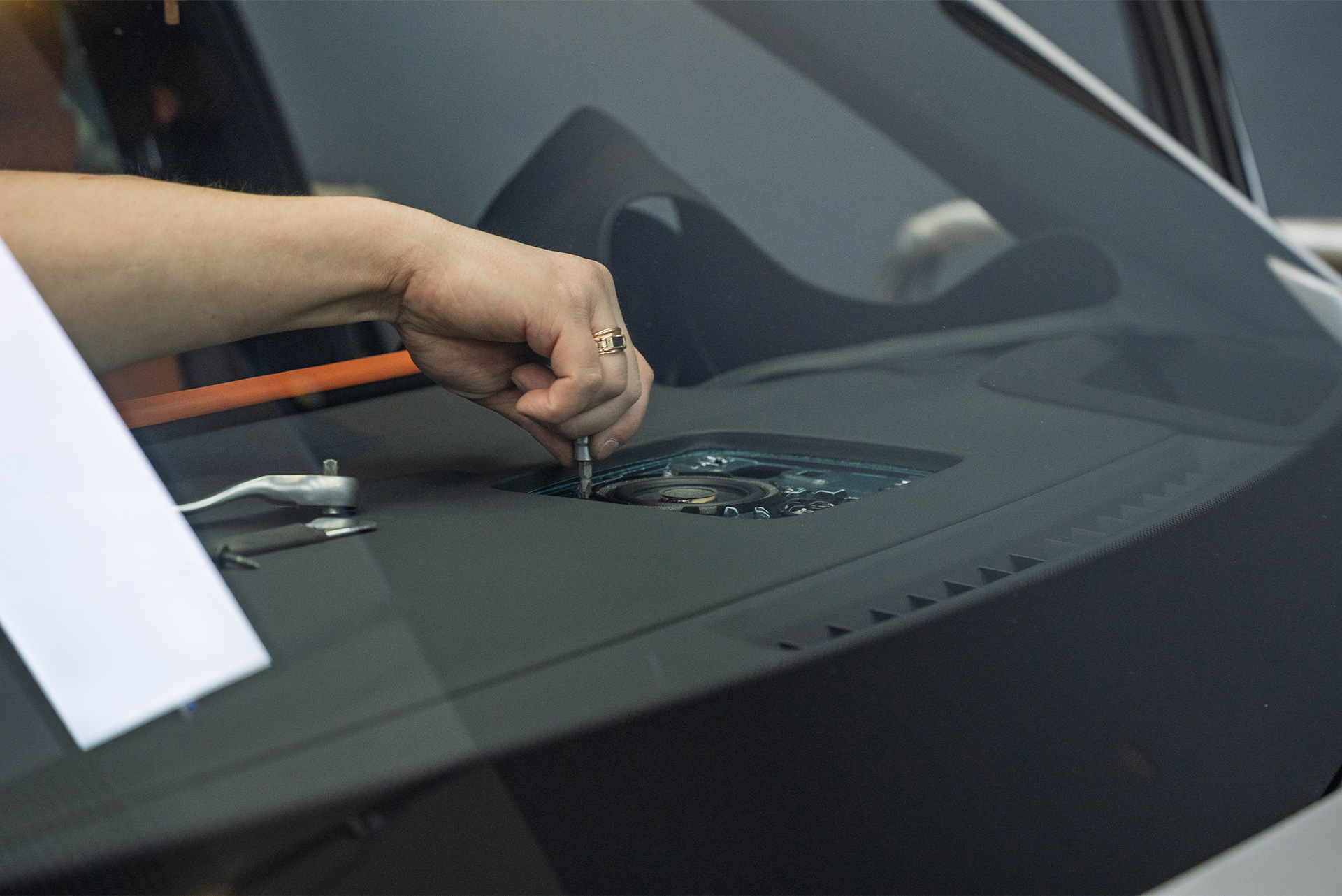 111296 Тюнинг акустики Li Auto L7 &ndash; центральный динамик в торпедо