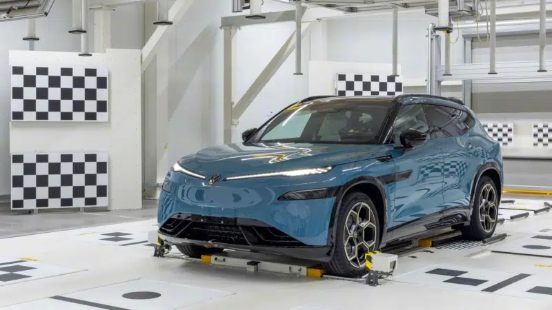 Volkswagen ID. Unix 08 с технологией Xpeng сошел с конвейера в Китае