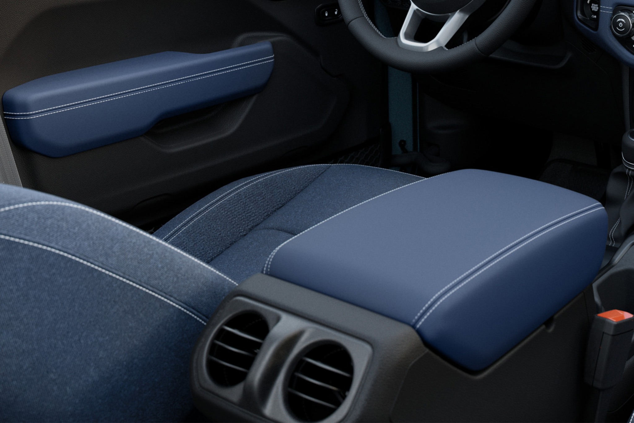 Уже долгое время я, как и многие другие поклонники бренда, мечтаю о возвращении джинсовых интерьеров Levi&rsquo;s в автомобили Jeep. Бренд нередко обращается к ностальгии, и такая деталь могла бы стать удачным ходом. Пока мои ожидания остаются нереализован