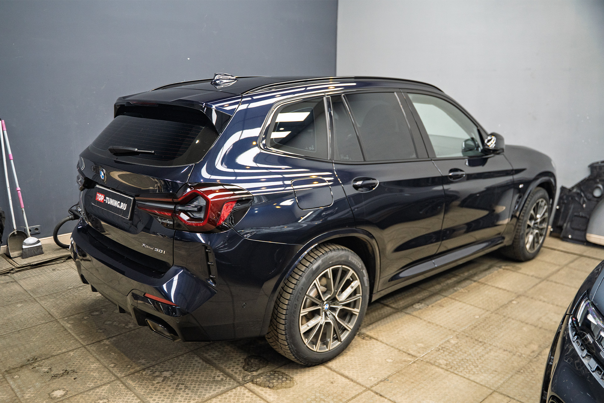 Монтаж силовых порогов-ступеней для BMW X3 G01 рестайлинг 