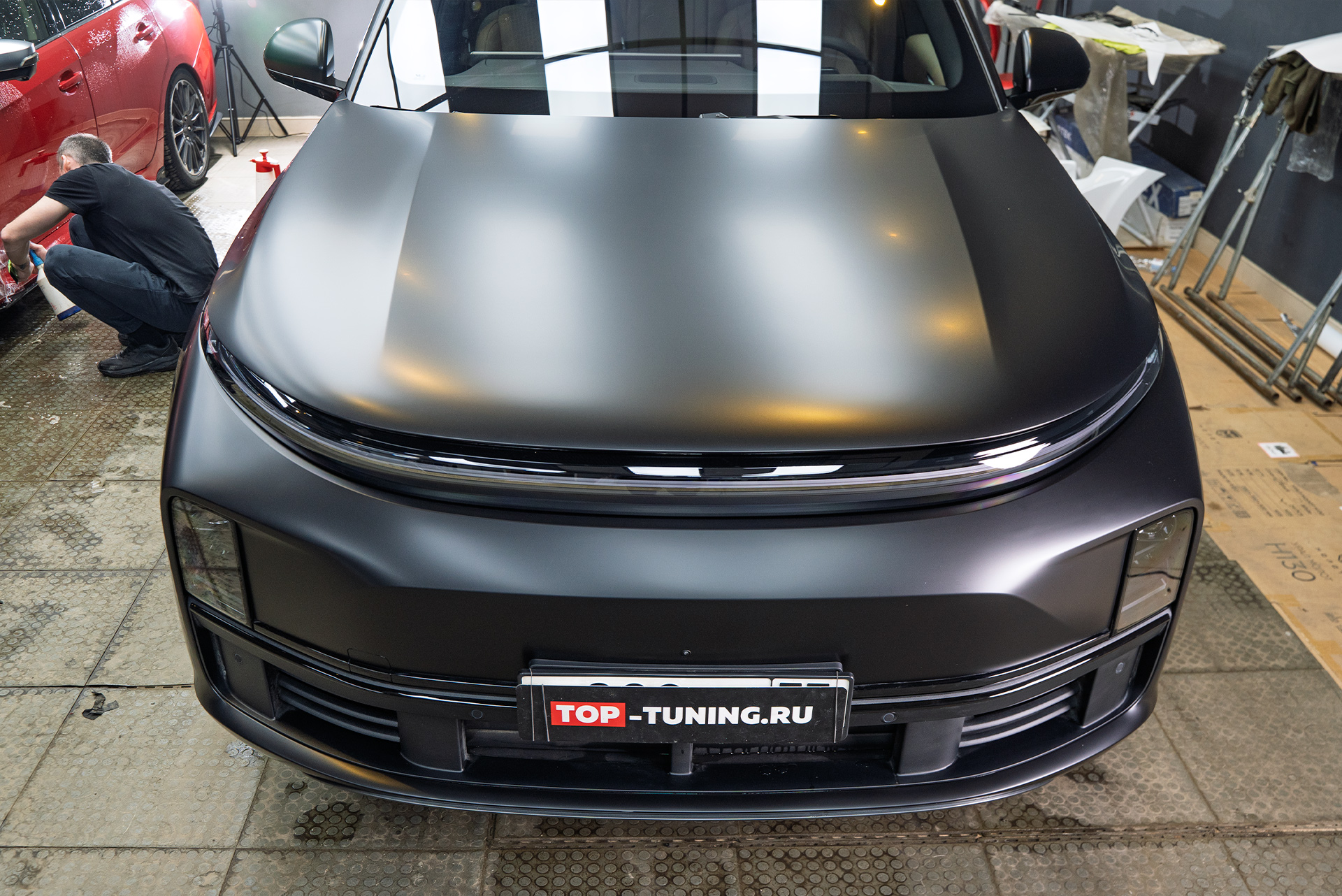 111380 Полная оклейка кузова сатиновой пленкой + антихром для нового Lixiang L7