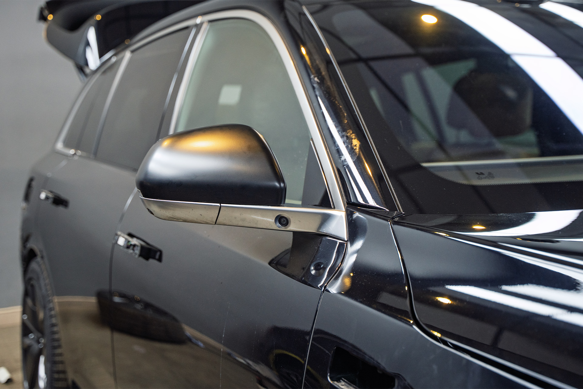 Полная оклейка кузова сатиновой пленкой + антихром для нового Lixiang L7 