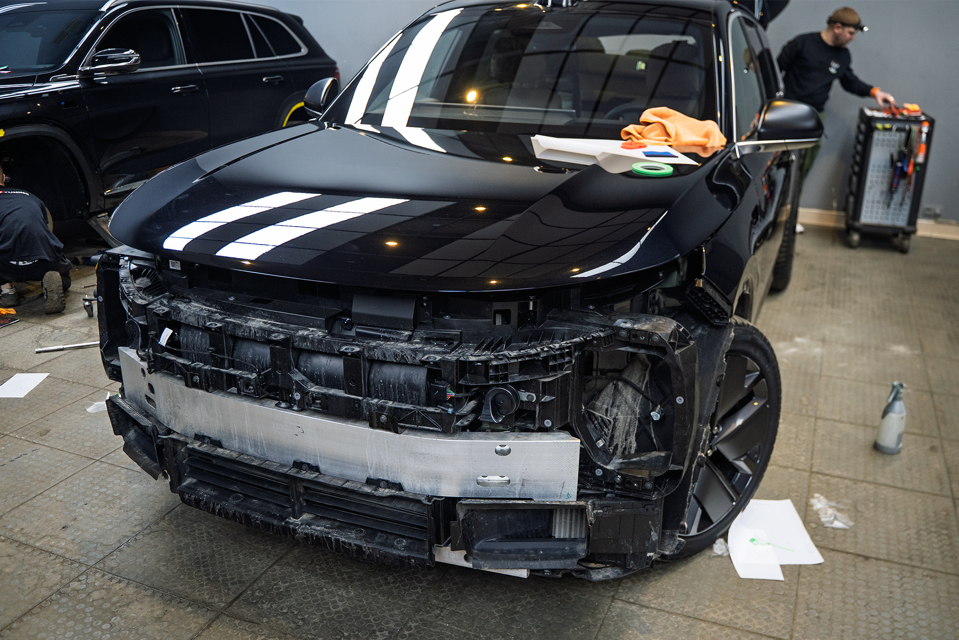 111380 Полная оклейка кузова сатиновой пленкой + антихром для нового Lixiang L7