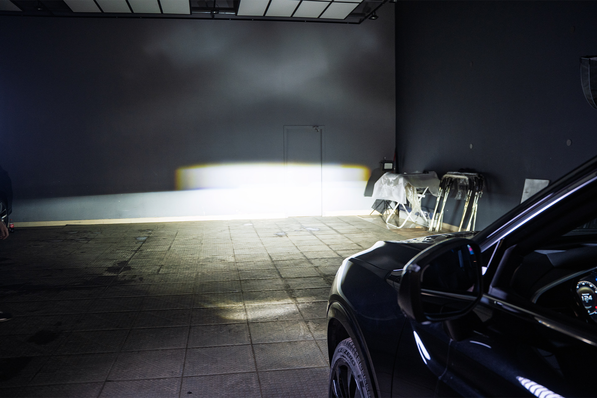 Тюнинг фар Knewstar 001 &ndash; яркие LED линзы Constructor Beam