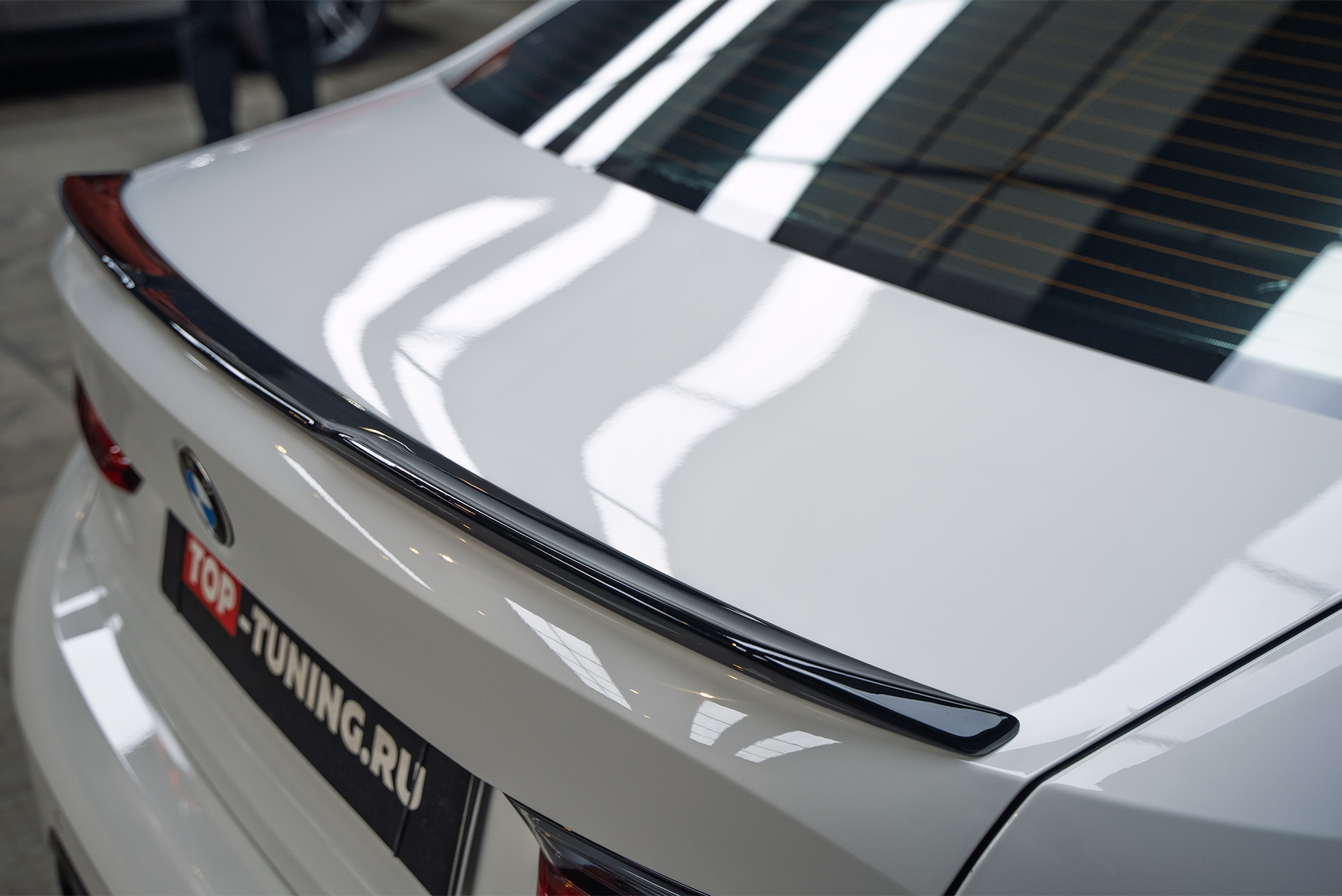 111399 Установка спойлера GT на крышку багажника BMW 3 серии G20 рестайлинг