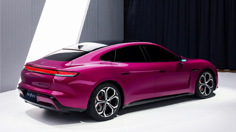 В Китае стартовала предпродажа двух новых моделей &mdash; седана купе SAIC Z7 BEV и shooting brake Z7T