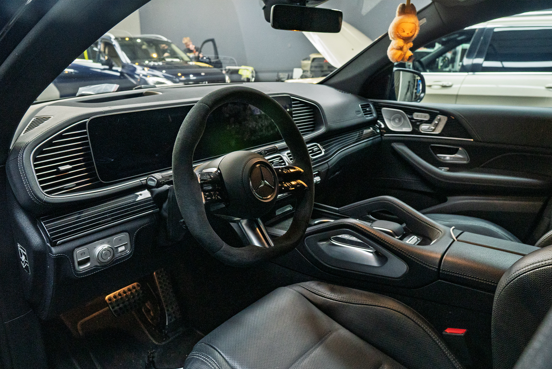 Монтаж электронных доводчиков в двери нового Mercedes-Benz GLE Coupe