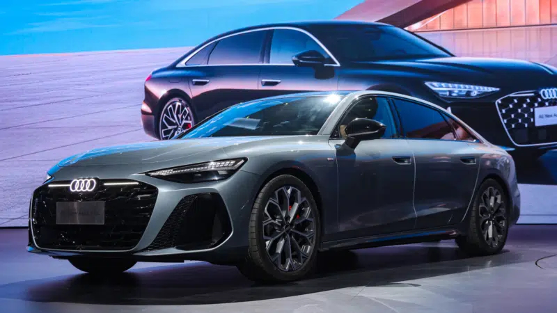 10 марта в Китае стартовали предварительные продажи нового Audi A6L