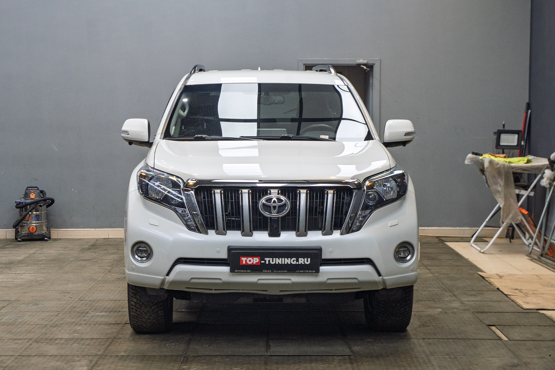 Круговой обзор 360° + установка головного устройства в Toyota Land Cruiser Prado