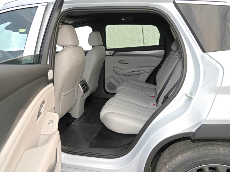 Модель доступна в четырёх комплектациях. Ниже &mdash; ключевые характеристики и особенности новинки.