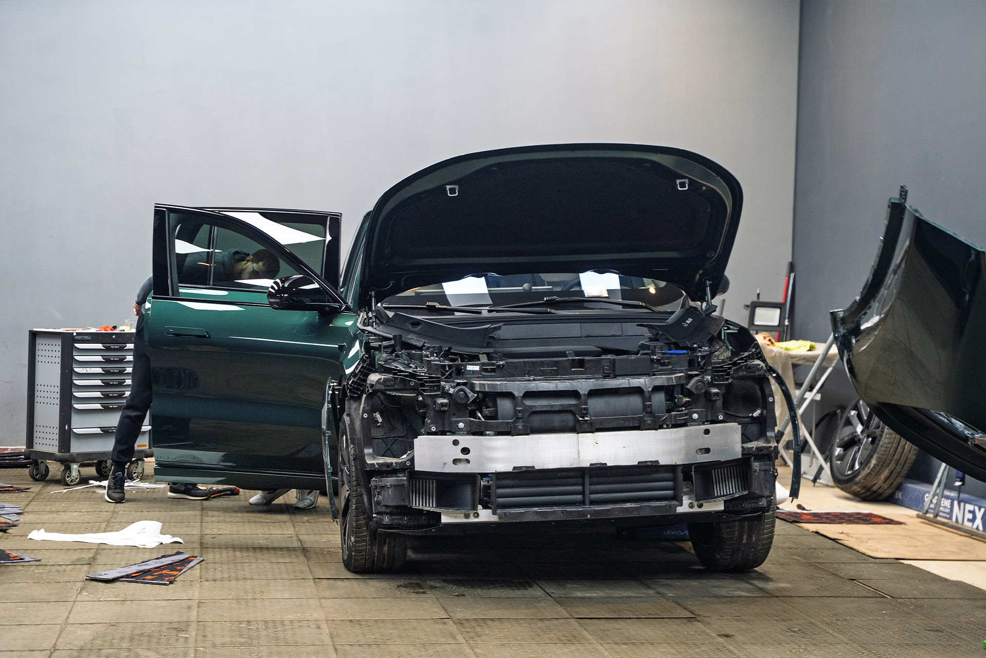 111440 Замена линз + шумоизоляция дверей и арок + дооснащение Lixiang L9 Замена линз + шумоизоляция дверей и арок + дооснащение Lixiang L9