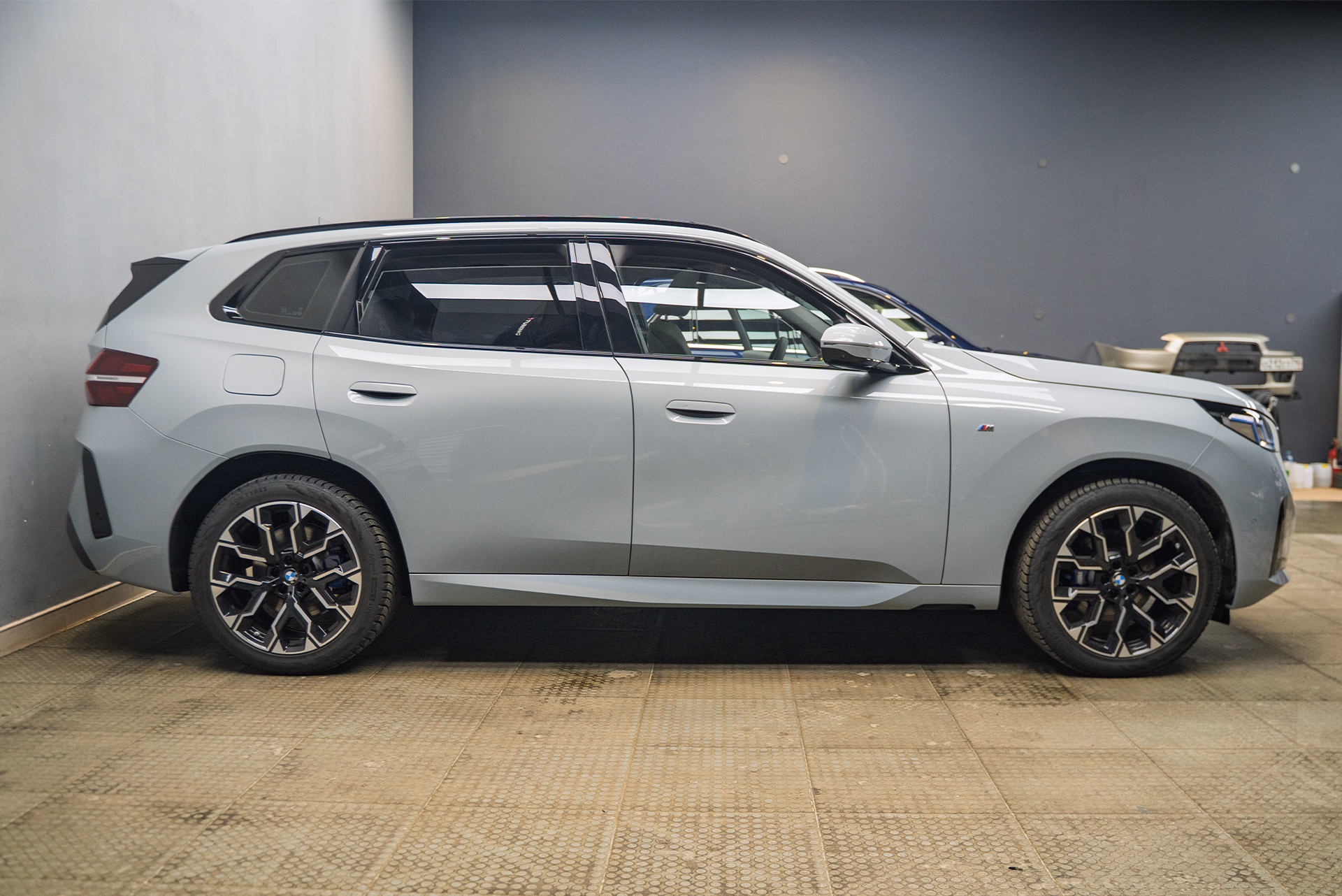 Бесшумные электронные доводчики во все двери нового BMW X3 G45 111442 Бесшумные электронные доводчики во все двери нового BMW X3 G45