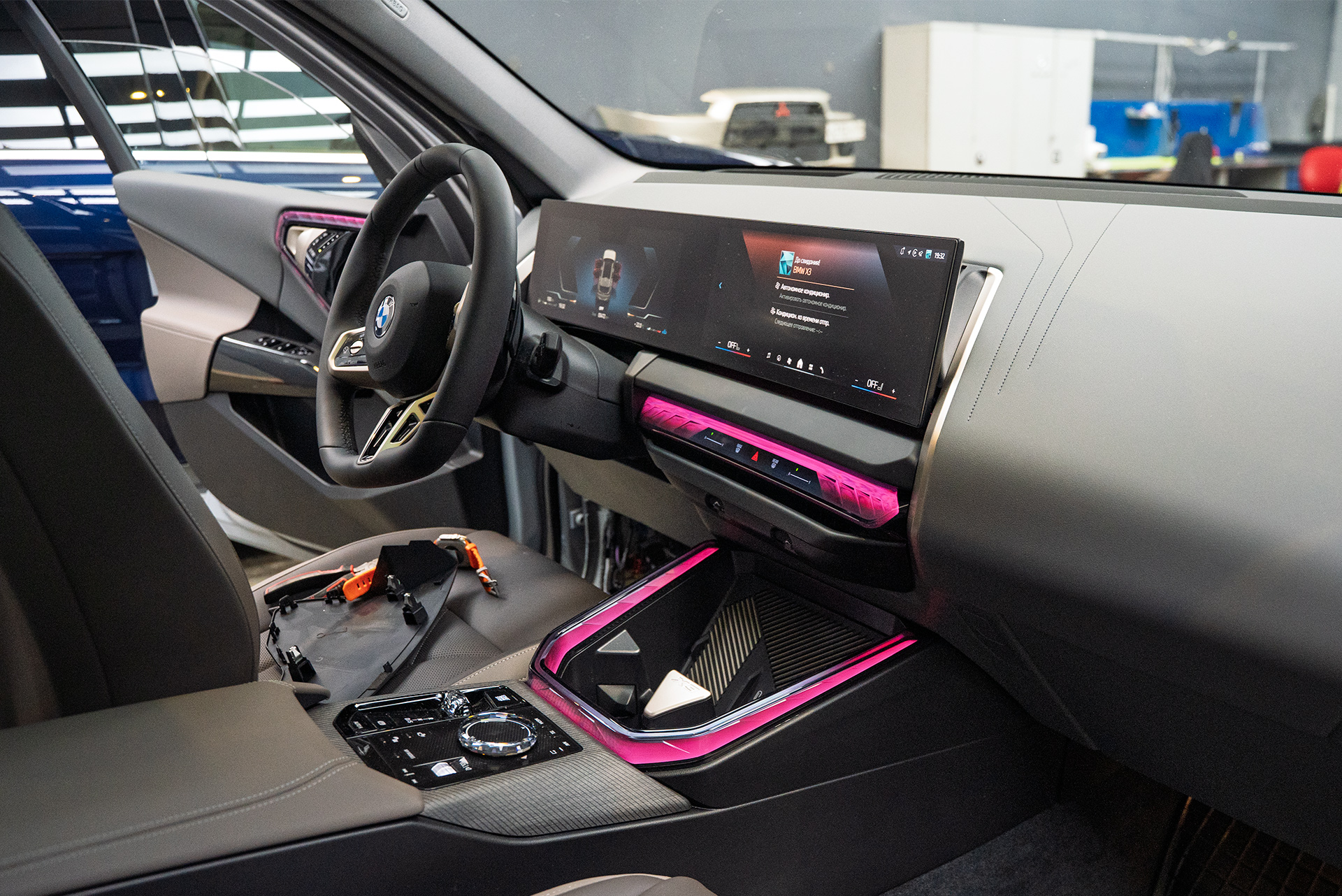 111442 Бесшумные электронные доводчики во все двери нового BMW X3 G45 Бесшумные электронные доводчики во все двери нового BMW X3 G45