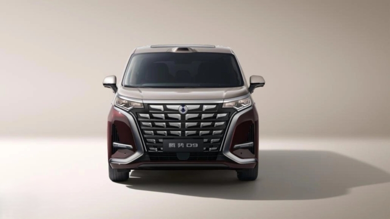 По данным IThome, на снимках можно оценить новую планировку салона и улучшенные условия для пассажиров заднего ряда.