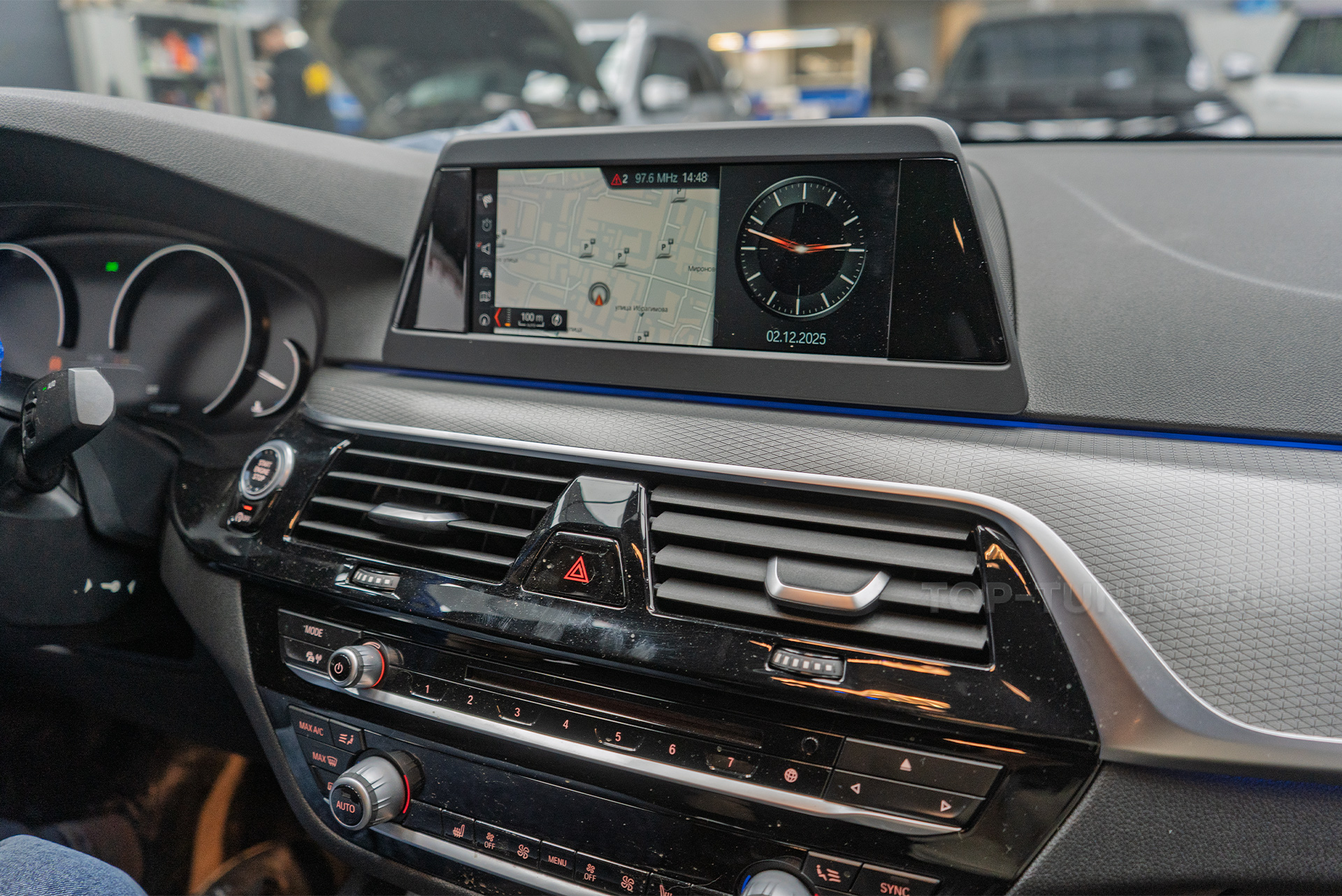 111508 Установка монитора в салон BMW 5 серии G30 рестайлинг