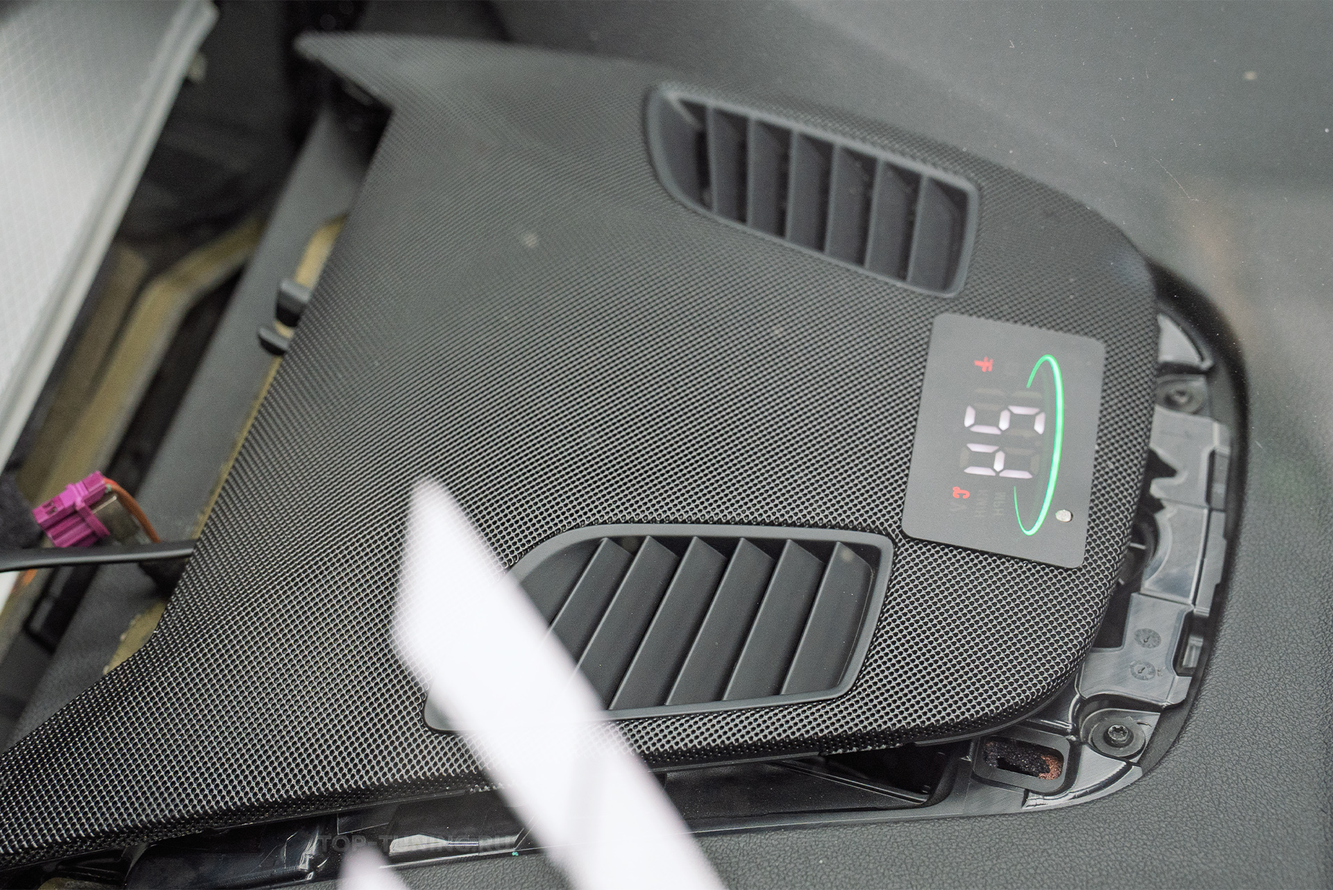 Установка монитора в салон BMW 5 серии G30 рестайлинг