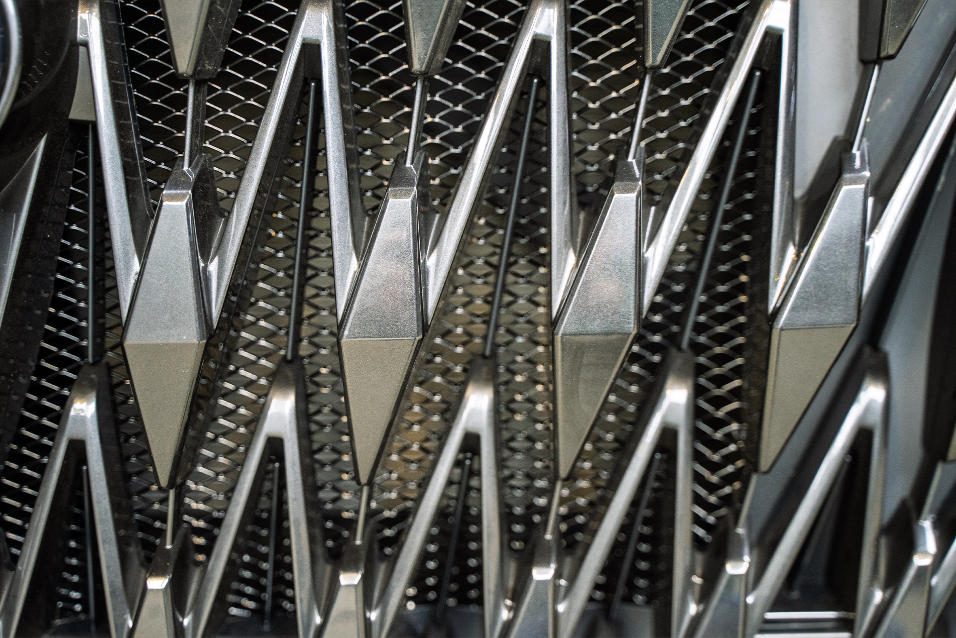 111543 Монтаж защитной сетки-фильтра в радиатор GAC GS8 Dragon