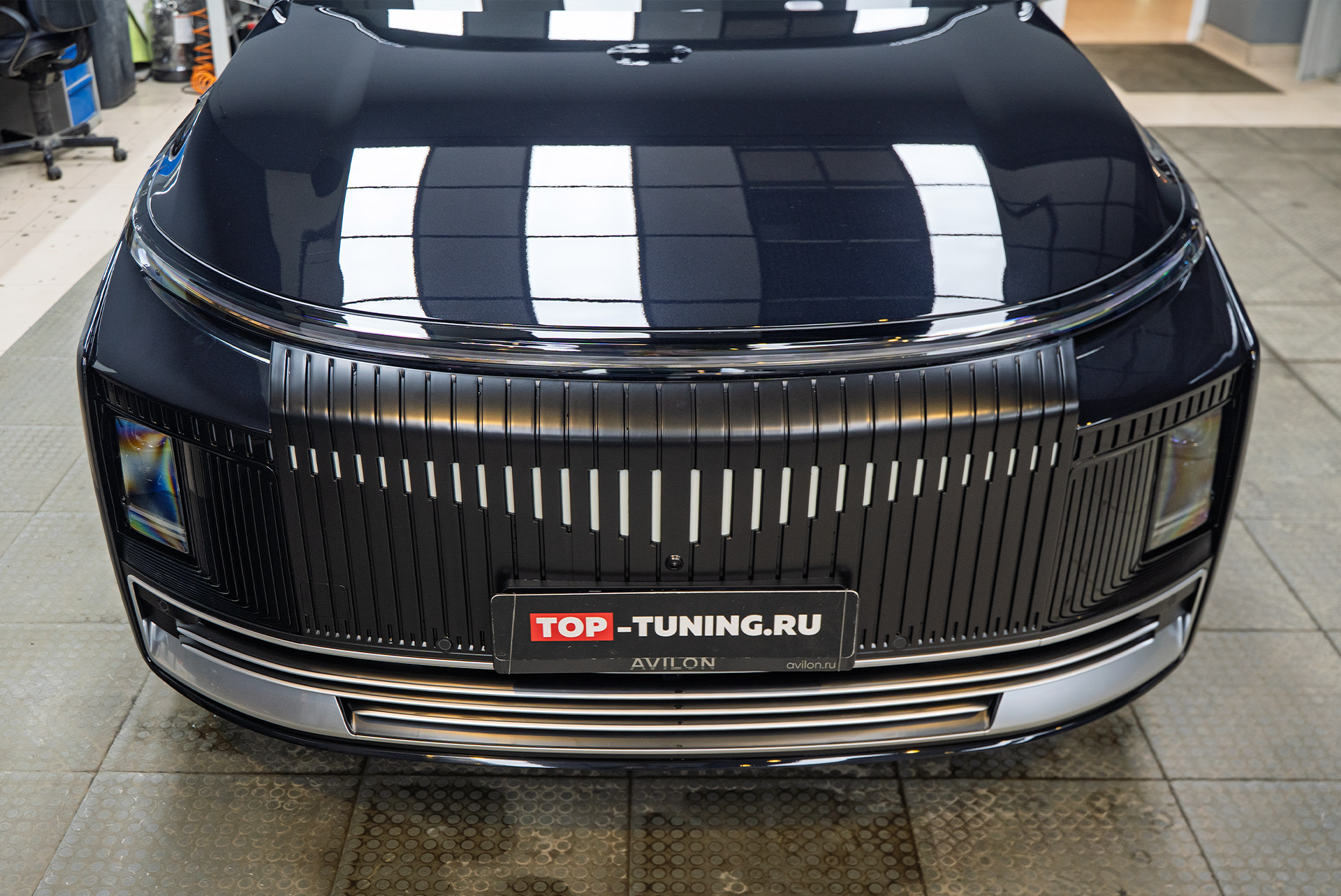 Премьера обвеса Golden Oasis &ndash; премиальный тюнинг Lixiang L9