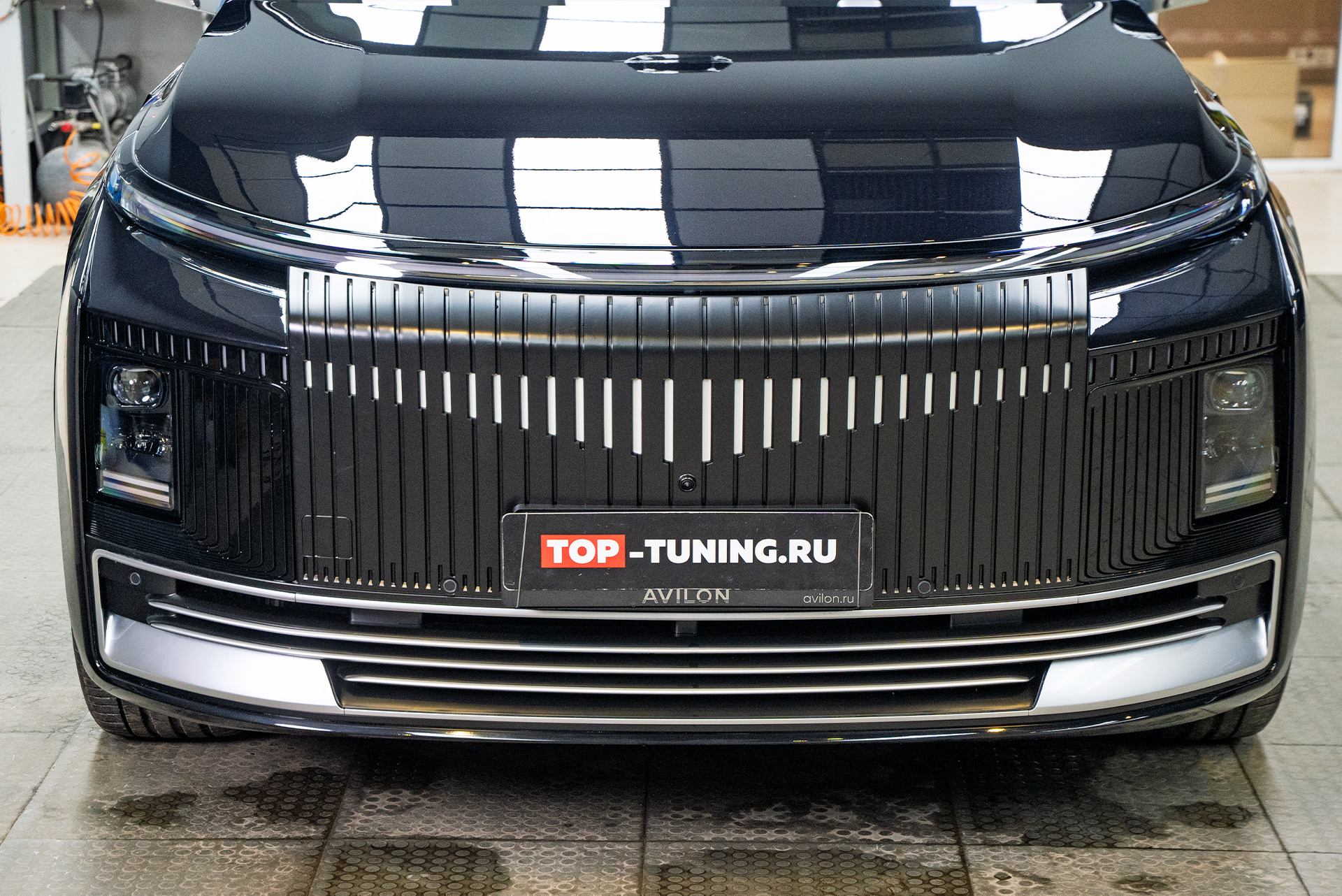 Премьера обвеса Golden Oasis &ndash; премиальный тюнинг Lixiang L9