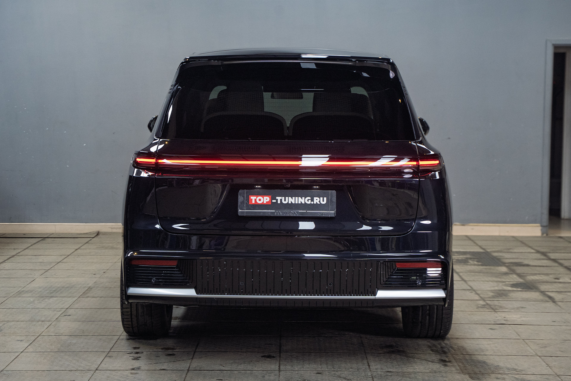 Премьера обвеса Golden Oasis &ndash; премиальный тюнинг Lixiang L9