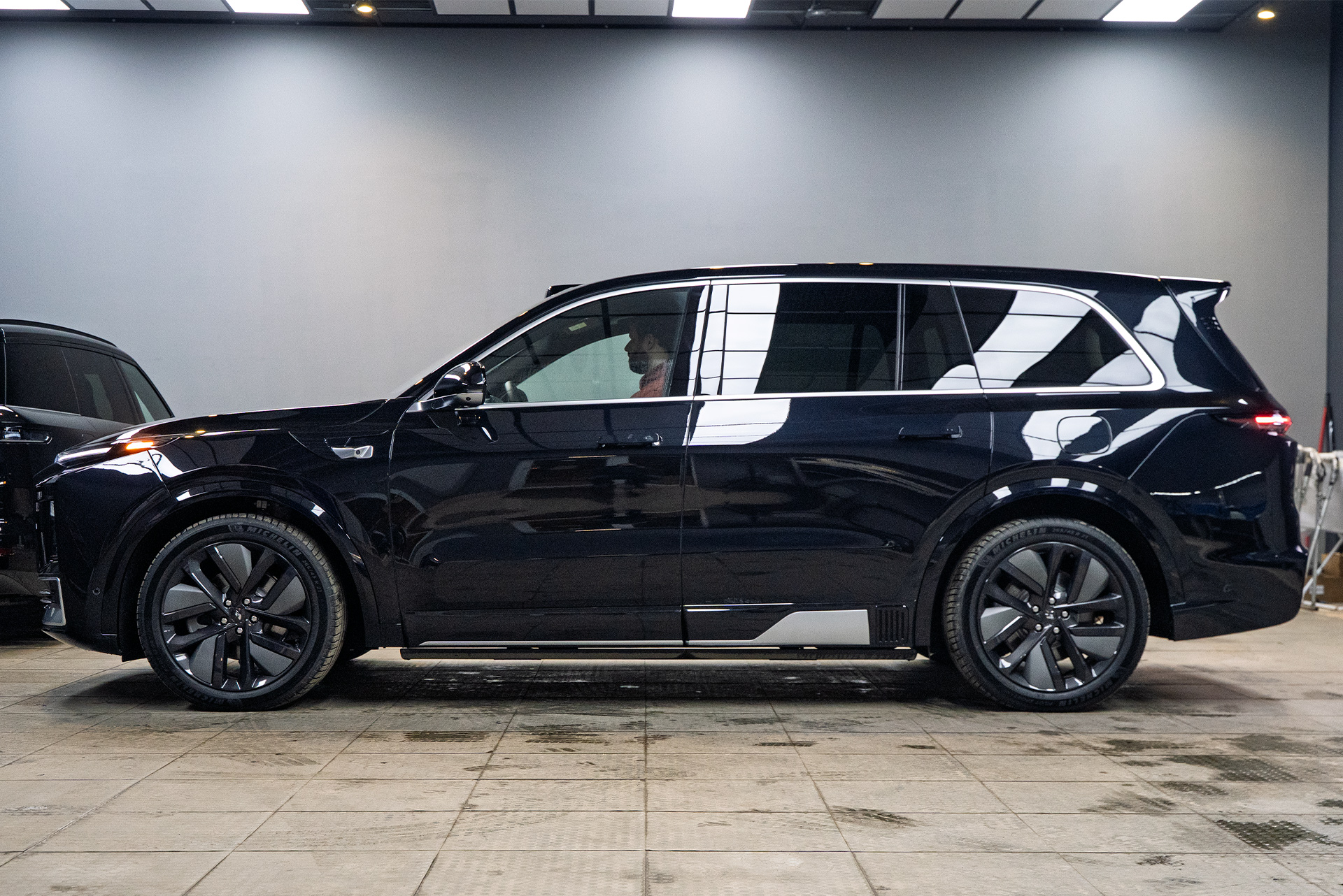 111552 Премьера обвеса Golden Oasis &ndash; премиальный тюнинг Lixiang L9