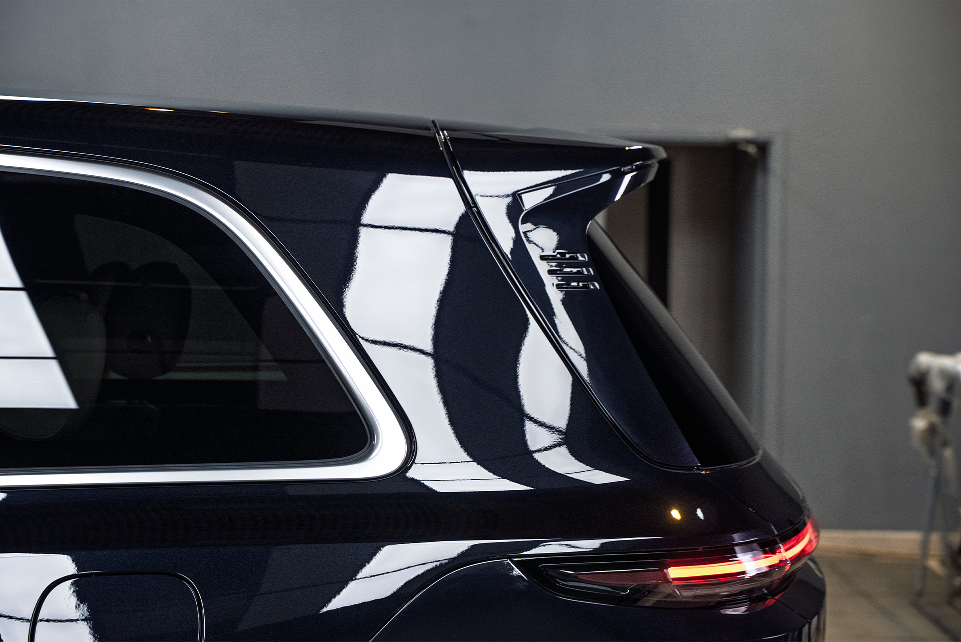 Премьера обвеса Golden Oasis &ndash; премиальный тюнинг Lixiang L9