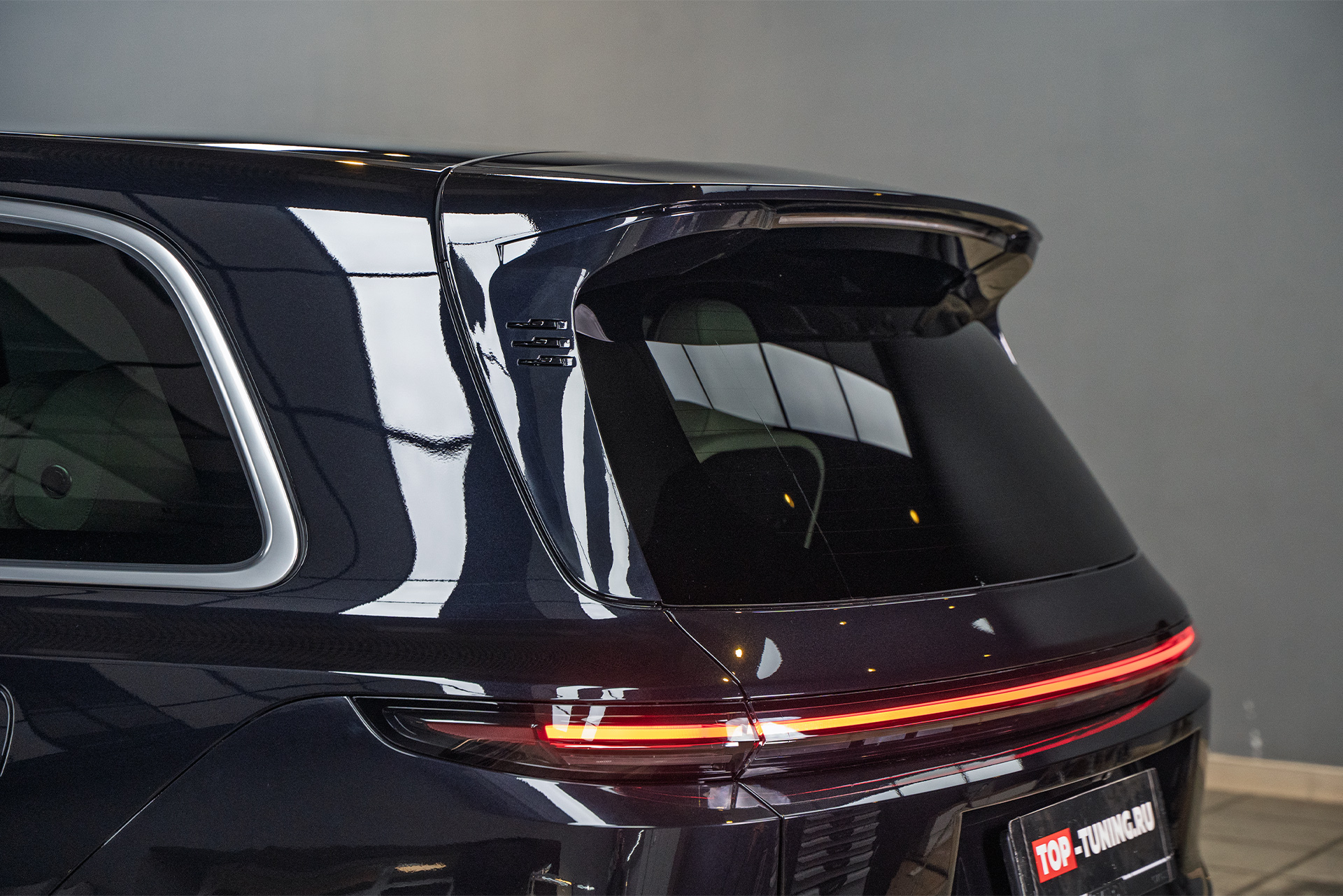 111552 Премьера обвеса Golden Oasis &ndash; премиальный тюнинг Lixiang L9