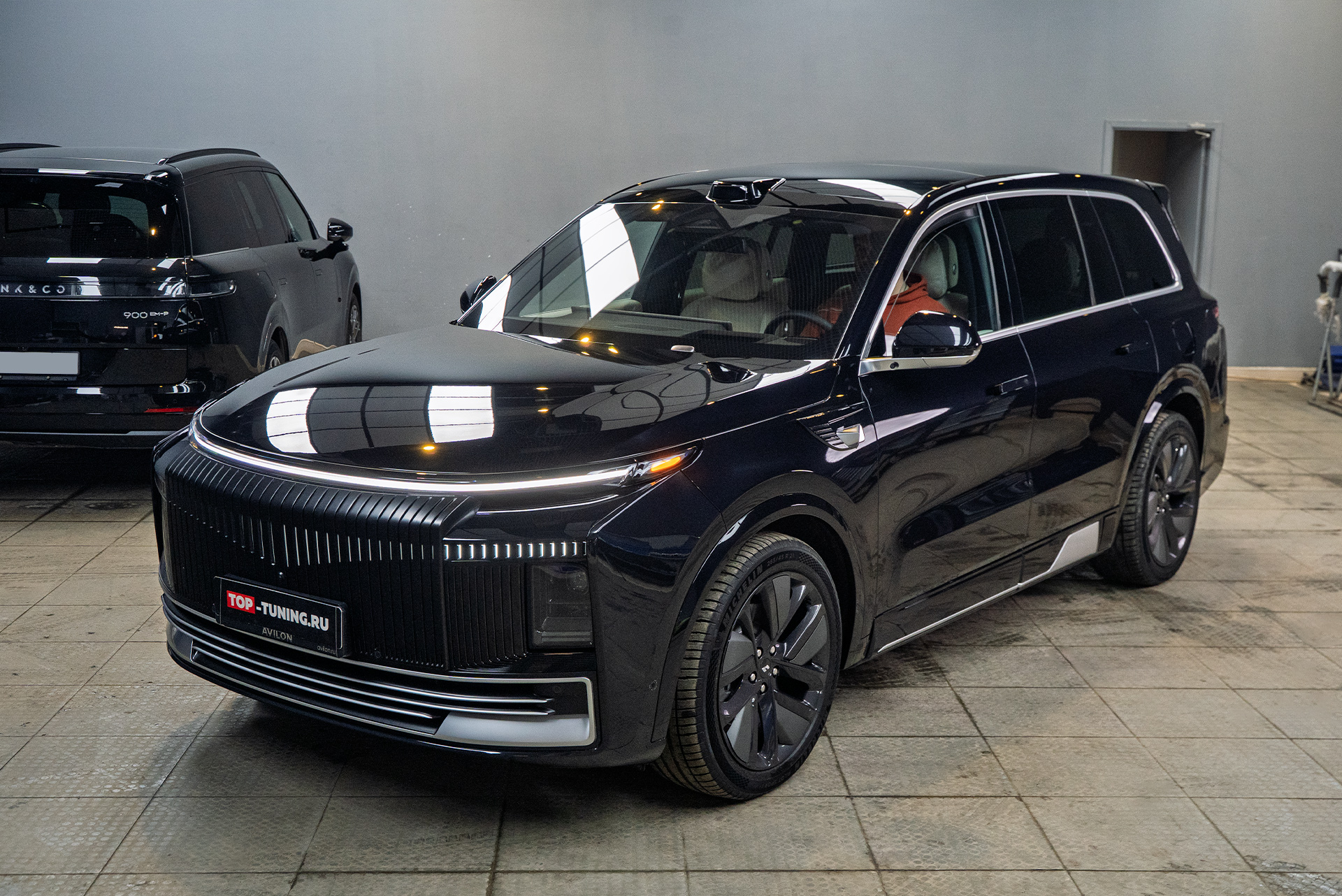 Премьера обвеса Golden Oasis &ndash; премиальный тюнинг Lixiang L9