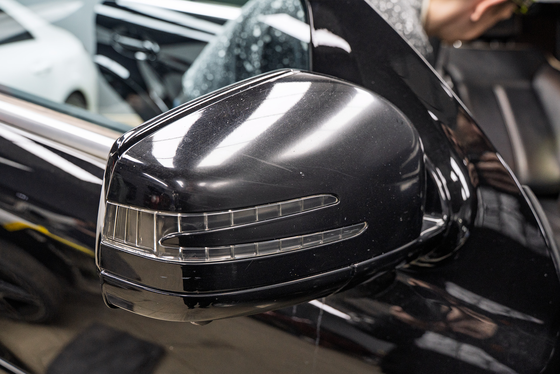 Оклейка зоны риска + полная керамика  + химчистка салона Mercedes M-class III