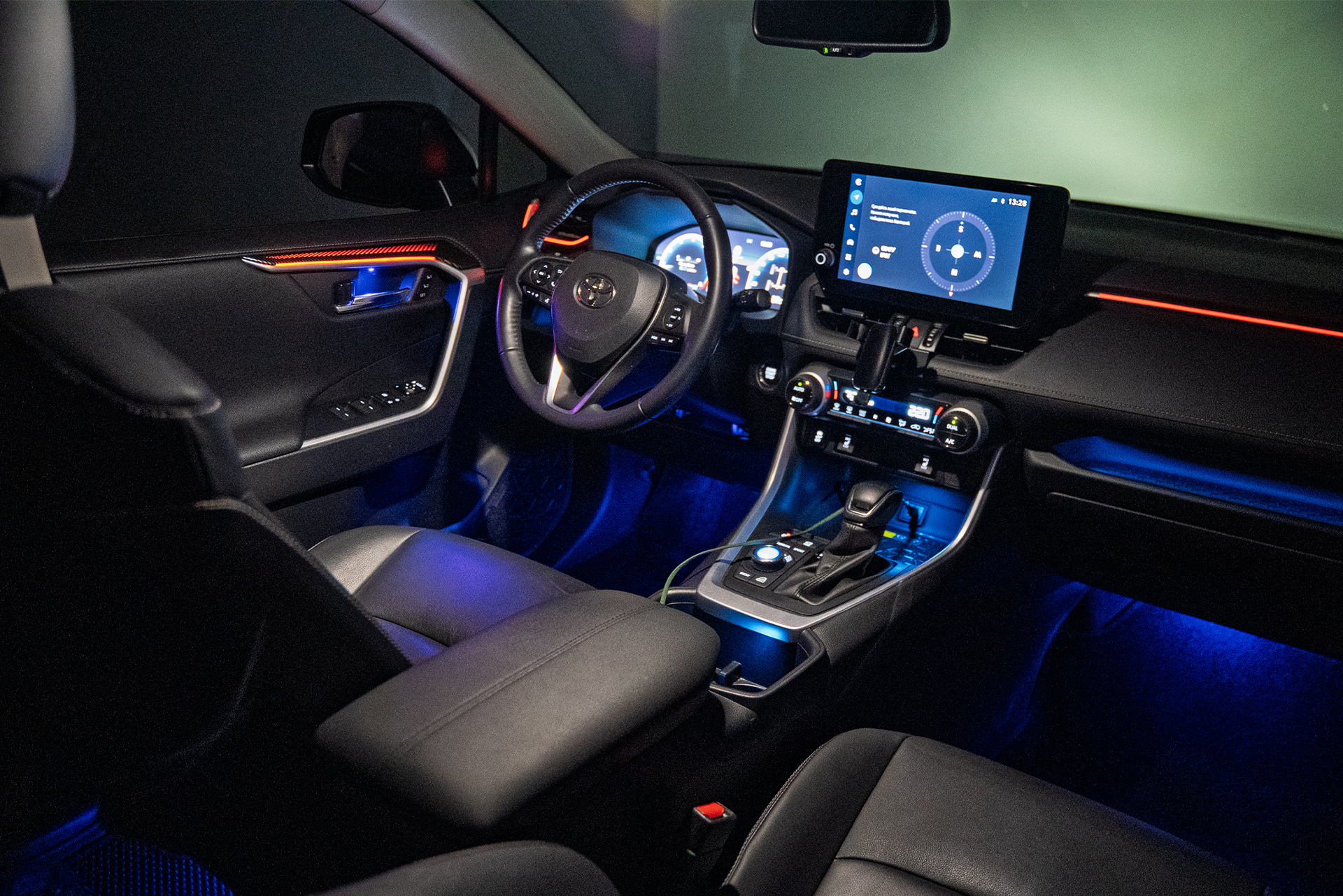 Установка динамической RGB-подсветки MTF в салон Toyota RAV-4 V