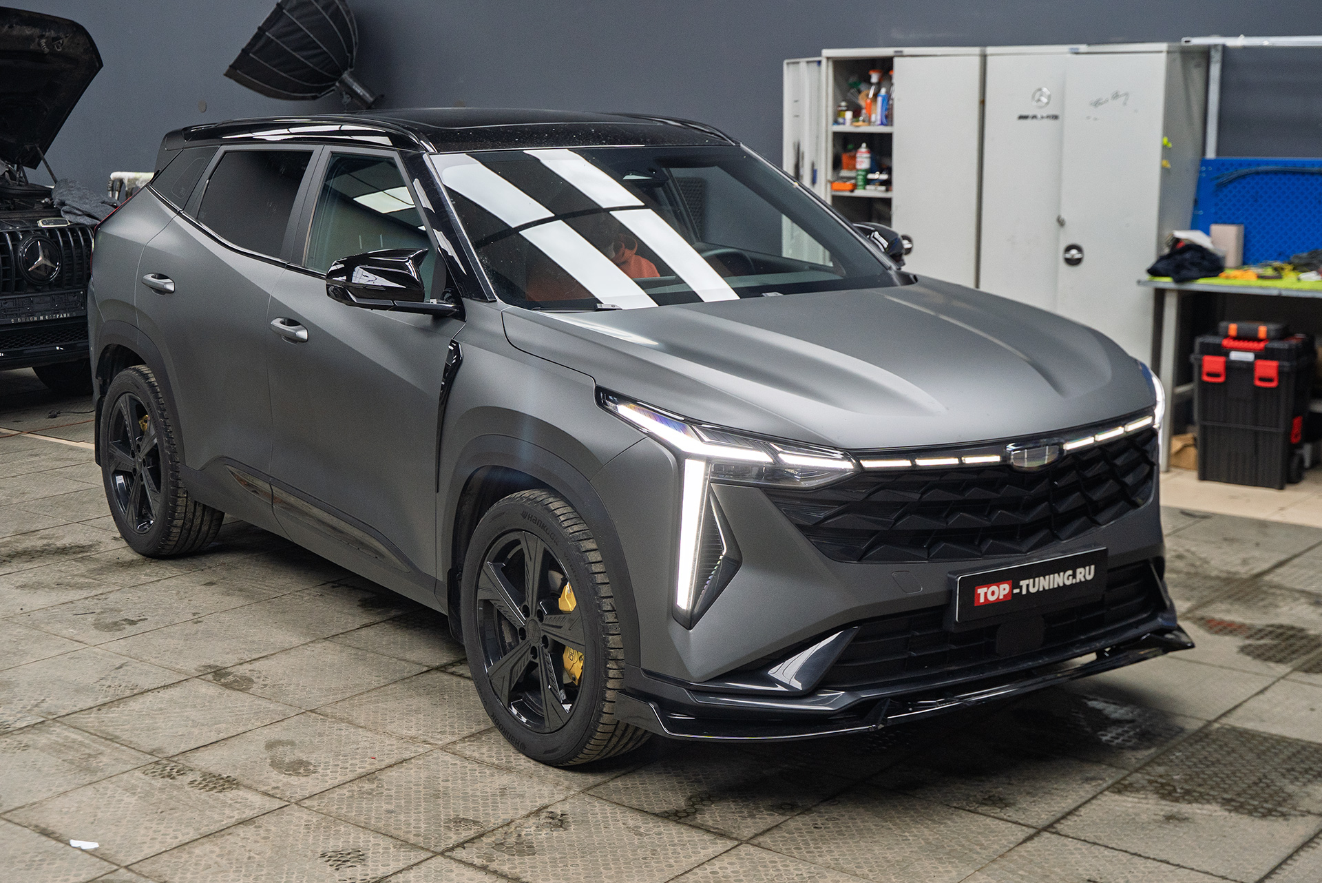 Монтаж полного комплекта электронного выхлопа THOR для Geely Cityray