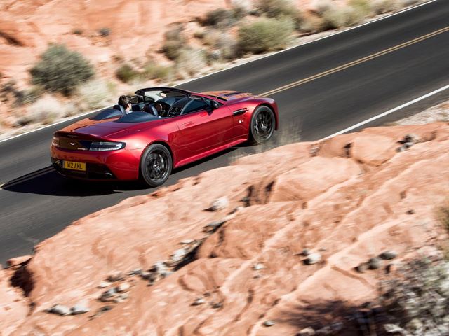 Aston Martin представил V12 Vantage S Roadster