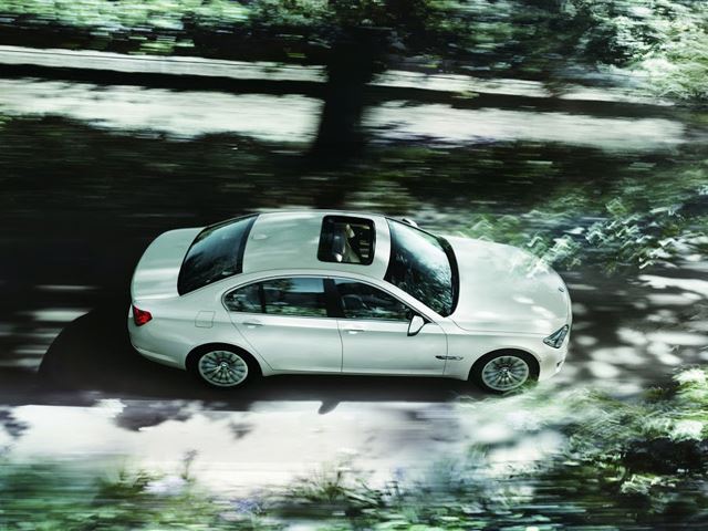 BMW представил 740i Executive Edition специально для Японии