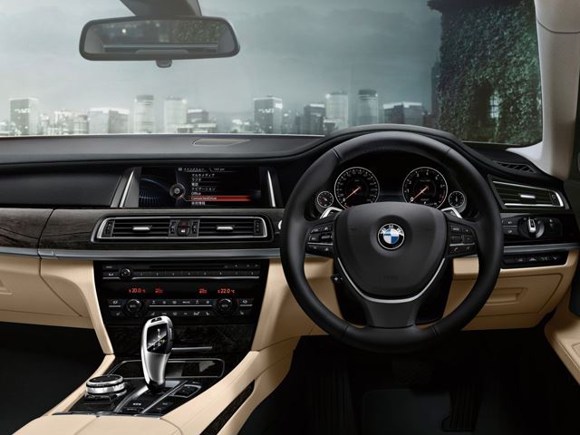 BMW представил 740i Executive Edition специально для Японии