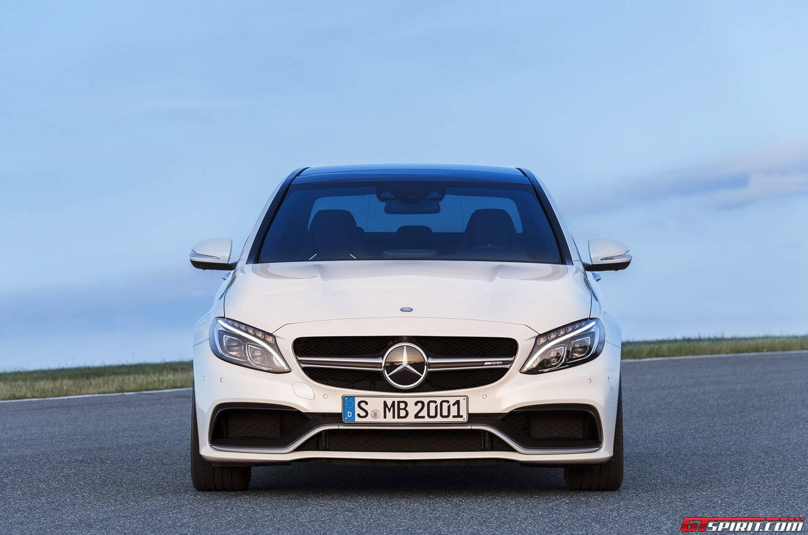 Mercedes Benz C-Class Coupe будет выпущен в декабре 2015