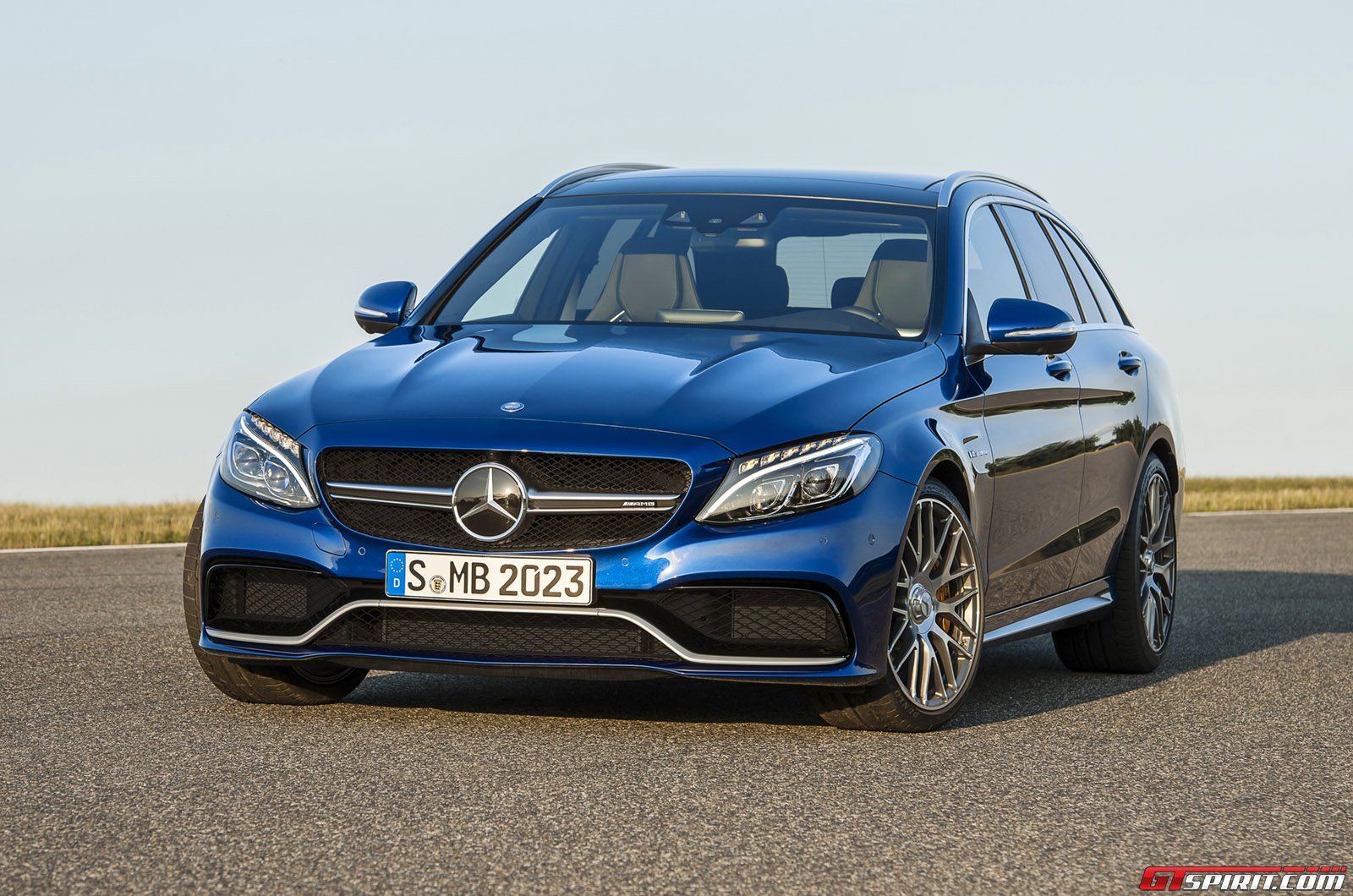 Mercedes Benz C-Class Coupe будет выпущен в декабре 2015