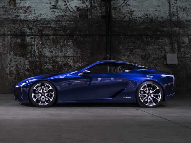 По слухам, прошедшим почти две недели, Lexus собирался возрождать название SC для серийной версии LF-LC Concept.