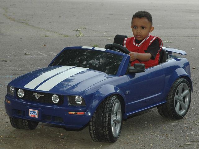 Ford Mustang ребенок
