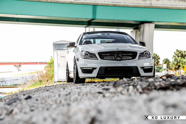 Mercedes C63 AMG Mode Carbon тюнинг