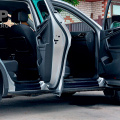 Накладки Bastion на внутренние пороги дверей Volkswagen Tiguan 2