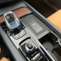 Беспроводная зарядка Quick Charge для Volvo XC90, XC60, S90, V90