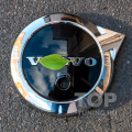 Хромированная эмблема в решетку для Volvo SPA (камера по центру) Mk2 дорестайлинг