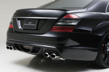 Флагманский седан от Mercedes Benz сбалансированный и законченный автомобиль, но и его можно украсить отличный комплектом тюнинга от WALD.