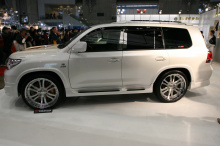 Тюнинг Toyota Land Cruiser 200 (дорестайлинг) - Пороги BRANEW.