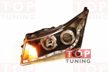 Альтернативная оптика с линзой и элементами ангельские глазки - отличный вариант тюнинга для Chevrolet Cruze.