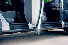 11632 Накладки Bastion на внутренние пороги дверей Volkswagen Tiguan 2