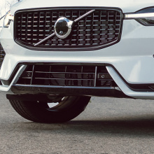 13411 Решетка на передний бампер R-Dеsign для Volvo XC60 II (2021-2025 рecтайлинг)