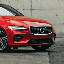 13672 Хром решетка радиатора R-Design (для Volvo S60 / V60 III (рестайлинг)