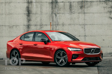 13672 Хром решетка радиатора R-Design (для Volvo S60 / V60 III (рестайлинг)