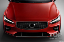 13674 Черная решетка радиатора R-Design для Volvo S60, V60 (2018+)